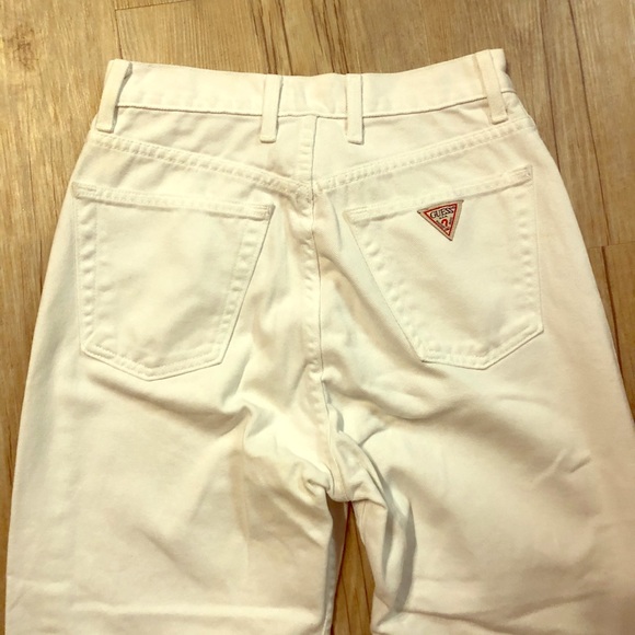 Guess Denim - Vintage high waisted mom white Guess jeans